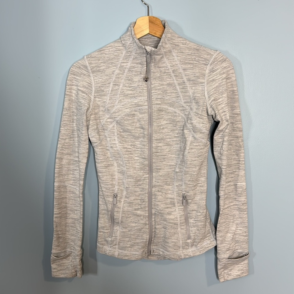 Lululemon Define Jacket Heathered Gray, size 6